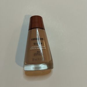 New Covergirl Clean Liquid Foundation #150 Creamy Beige 1 fl. oz.